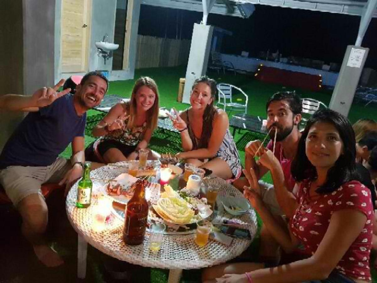 W Hostel Boracay Boracay Island Esterno foto